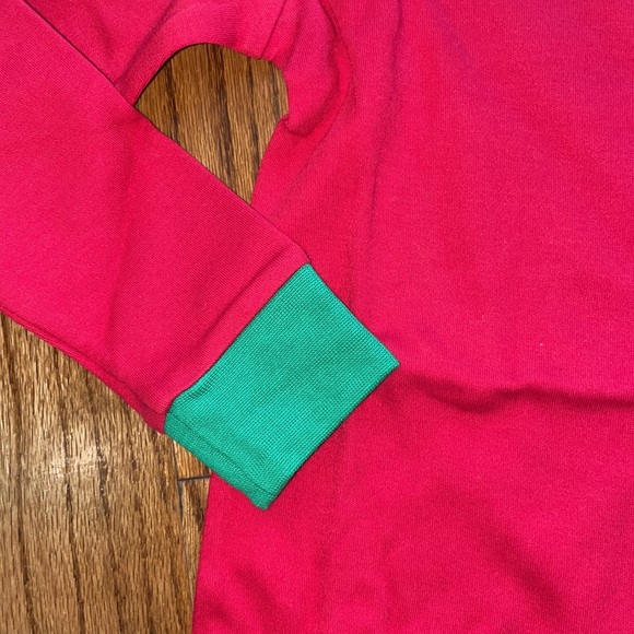 Red and green size 4 kids pajamas (unisex) with extra material to appliqué NWT - Picture 4 of 5